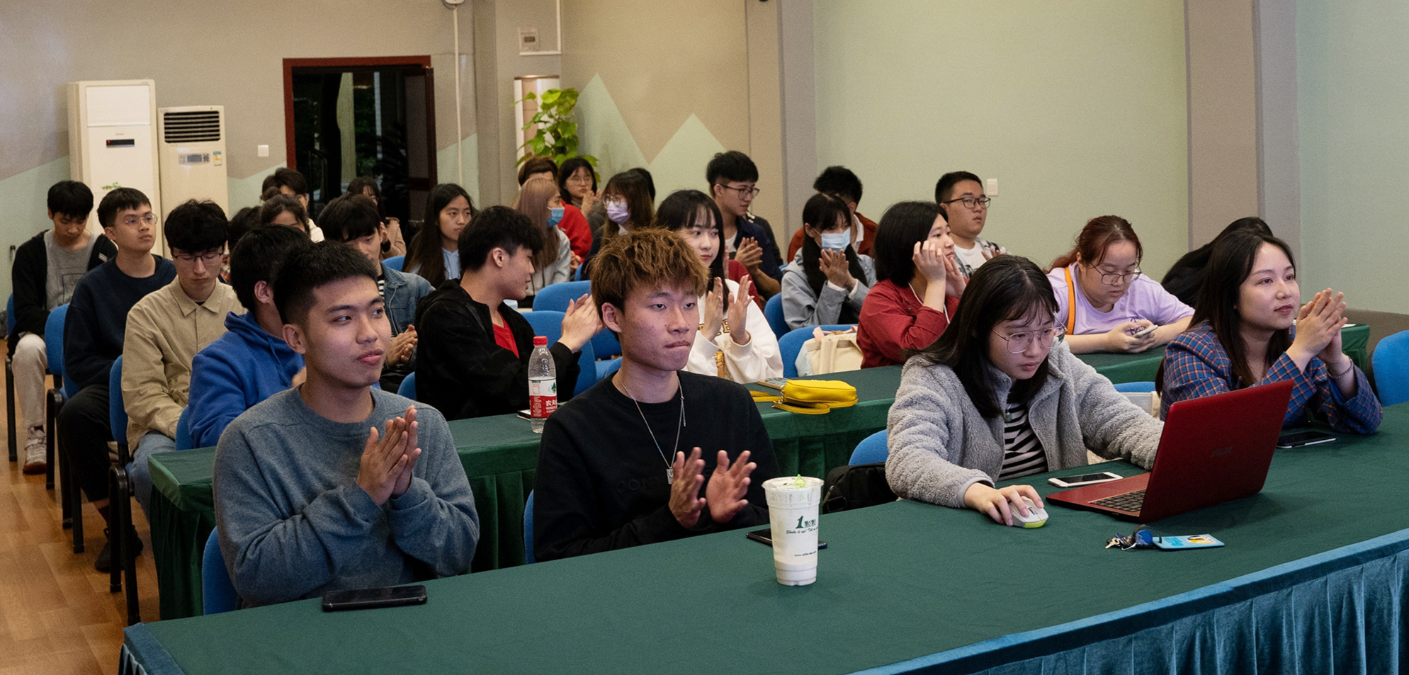 港澳台学生生涯沙龙-2.jpg