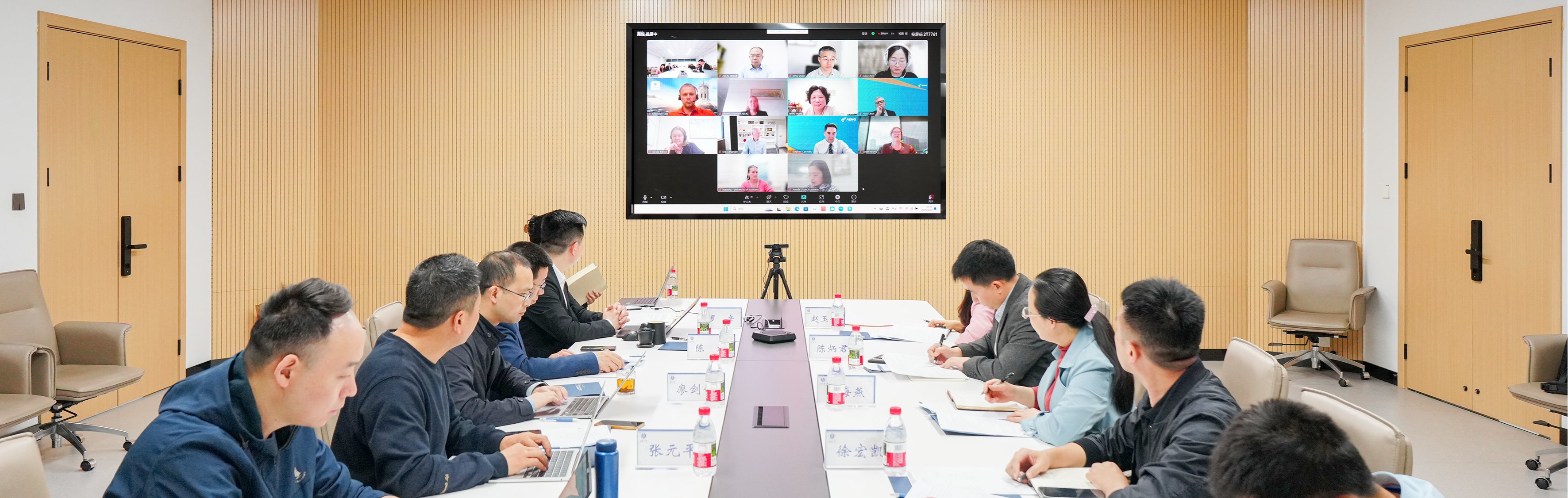 计算机科学与技术中外合作办学项目联合管理委员会会议顺利召开
