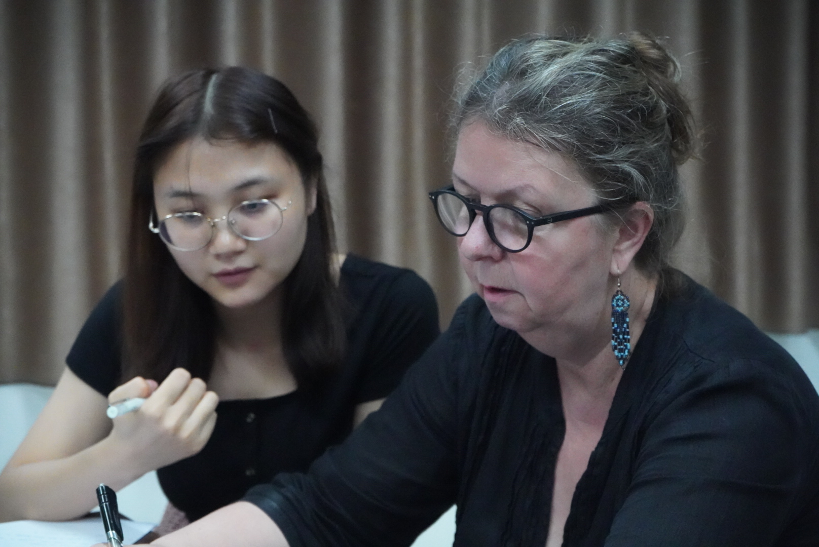 Silvia Anna Rode教授解答学生提问.jpg